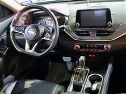 نيسان ألتيما